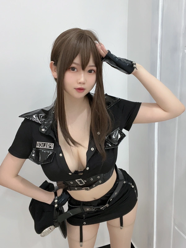 女警 - 是依酱吖