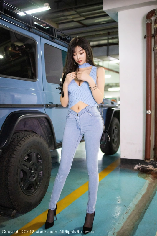 秀人网美媛馆 2019-11-27 Vol.1810 - 杨晨晨sugar